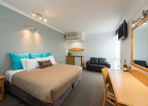 Berri Hotel - Tourism Gold Coast 4