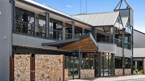 Berri Hotel - Tourism Gold Coast 8