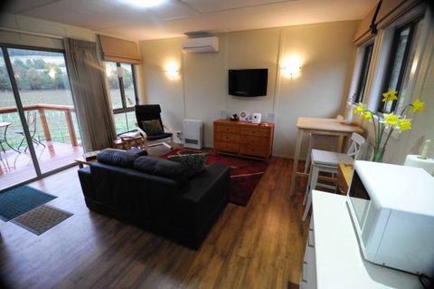 Gisborne Peak Winery  Cottages - Tourism Gold Coast 2
