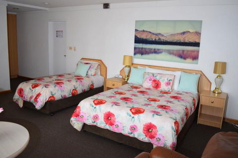 Golden Age Motor Inn - Tourism Gold Coast 8