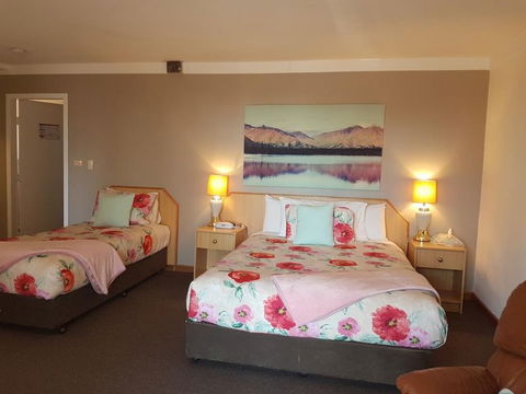 Golden Age Motor Inn - Tourism Gold Coast 3