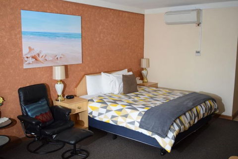 Golden Age Motor Inn - Tourism Gold Coast 11