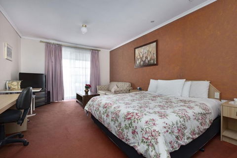 Golden Age Motor Inn - Tourism Gold Coast 13