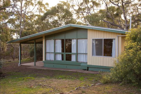 Alligator Lodge - Mount Remarkable National Park - Tourism Gold Coast 3