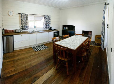 Kimo Estate - Tourism Gold Coast 6