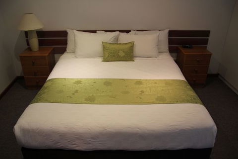 Lake Albert Motel - Tourism Gold Coast 1