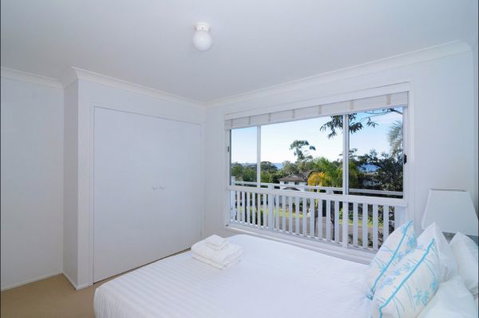 Poolside - Tourism Gold Coast 8