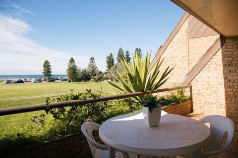 Reef Resort Apartments - Tourism Gold Coast 0