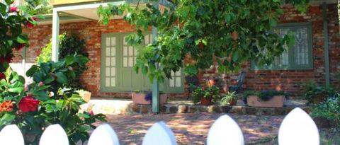 Kalamunda Carriages And Three Gums Cottage - Tourism Gold Coast 0