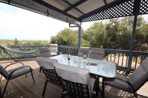 LJ Hooker Goolwa Holiday Rentals - 39 Bradford Road, Goolwa Beach - Tourism Gold Coast 1