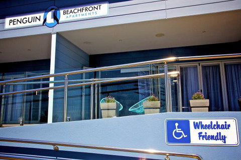 Penguin Beachfront Apartments - Tourism Gold Coast 7