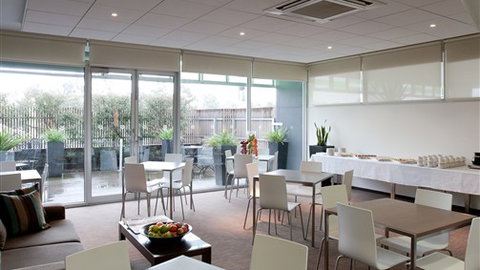Punthill Apartment Hotels - Knox - Tourism Gold Coast 4