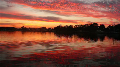 Gippsland Lakes Escapes - Tourism Gold Coast 0