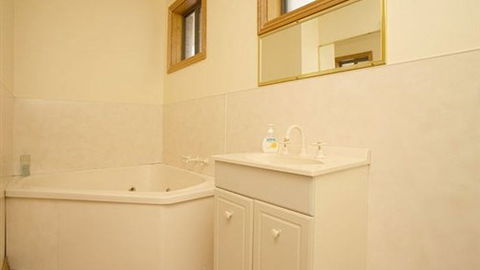 Apollo Bay Backpackers Lodge - Tourism Gold Coast 3