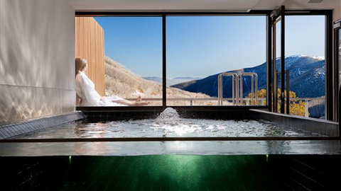 QT Falls Creek Resort - Tourism Gold Coast 5