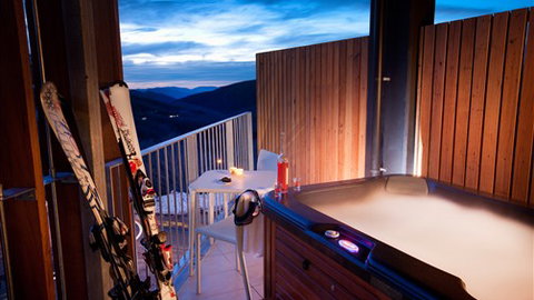 QT Falls Creek Resort - Tourism Gold Coast 6