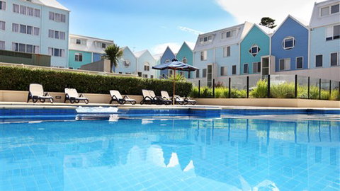 Lady Bay Resort - Tourism Gold Coast 1