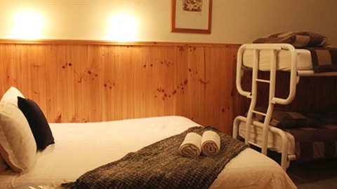 Feathertop Alpine Lodge - Tourism Gold Coast 6