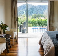 Leader Reef Luxury Accommodation - Tourism Gold Coast