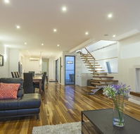 Serenity Torquay Sea View Luxury Beachfront