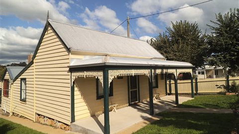 Goldfields Cottage - Tourism Gold Coast 6