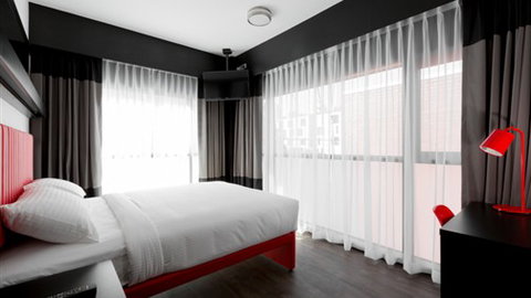 Tune Hotel Melbourne - Tourism Gold Coast 7