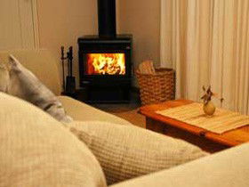 Adelaide Hills Country Cottages - The Nest - Tourism Gold Coast 3