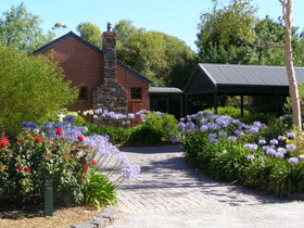 Anchor Cottage - Tourism Gold Coast 0