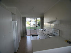 Beachside Cottage - Tourism Gold Coast 2