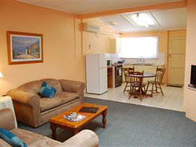 Best Western Melaleuca Apartments - Tourism Gold Coast 3