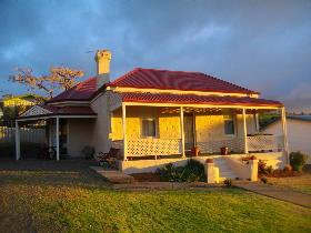 Penneshaw SA Tourism Gold Coast