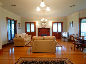 Lindsay House - Tourism Gold Coast 1