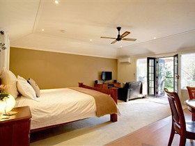 One Tree Bed And Breakfast - Tourism Gold Coast 2