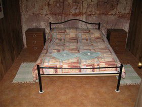 Radeka Downunder Underground Motel And Backpacker Inn - Tourism Gold Coast 1