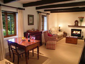 Seppeltsfield Vineyard Cottage - Tourism Gold Coast 2