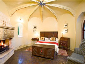 The Castle Keep B&B At Thorngrove - Tourism Gold Coast 3