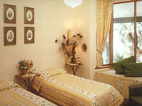 The Lodge Country House - Tourism Gold Coast 3