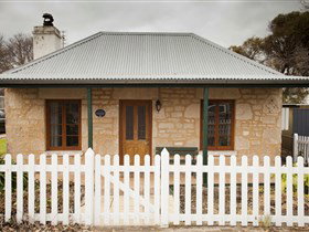 Victoria Cottage - Tourism Gold Coast 0