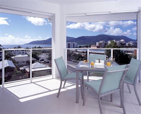 201 Lake Street - Tourism Gold Coast 2