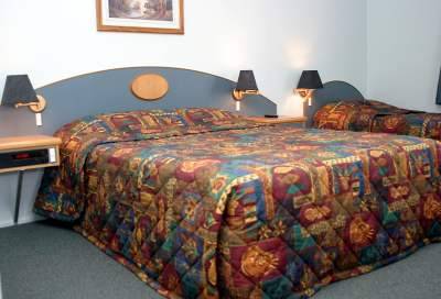 A Oscar Motel - Tourism Gold Coast 1