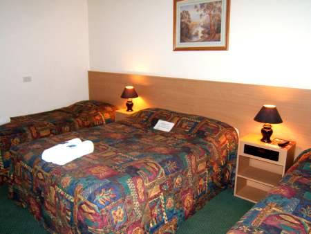 A Oscar Motel - Tourism Gold Coast 2