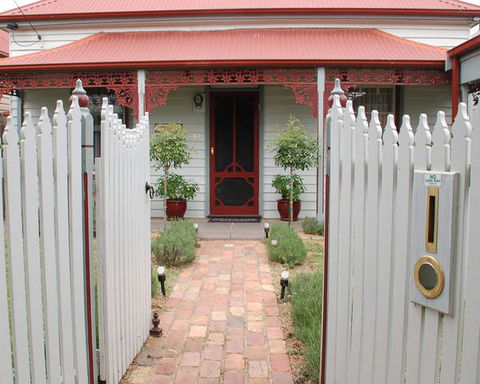 Airleigh Rose Cottage - Tourism Gold Coast 0