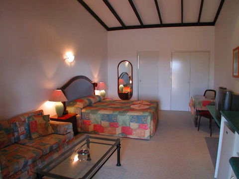 Albert Facey Motor Inn Narrogin - Tourism Gold Coast 0