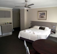 Aston Hill Motor Lodge - Tourism Gold Coast