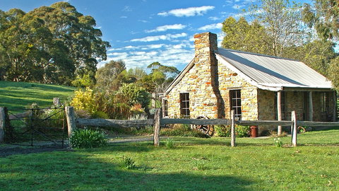 Adelaide Hills Country Cottages - Gum Tree Cottage - Tourism Gold Coast 3