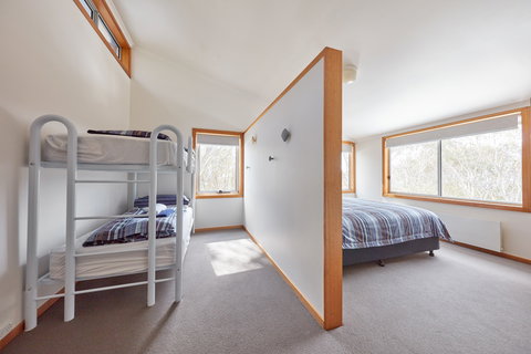 Ripparoo Ski Lodge - Tourism Gold Coast 3
