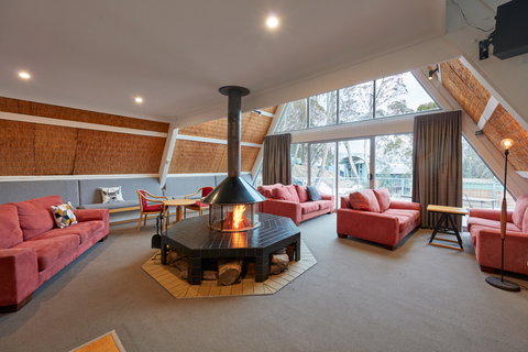 Ripparoo Ski Lodge - Tourism Gold Coast 4