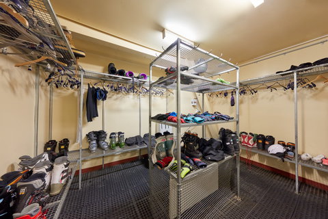 Ripparoo Ski Lodge - Tourism Gold Coast 7