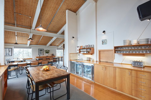Ripparoo Ski Lodge - Tourism Gold Coast 8