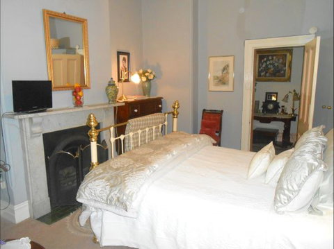 Belmont Bed & Breakfast - Tourism Gold Coast 5